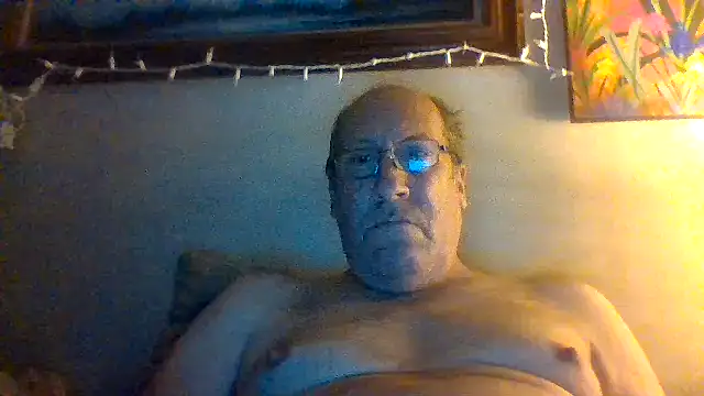 Snapshot of hornyrich69 chatting on 02/28/26, 04:56 hornyrich69 online show from 02/28/26, 04:56