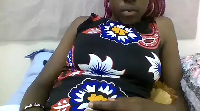 Snapshot of Ebony_maffin chatting on 12/15/24, 08:19 Ebony maffin online show from 12/15/24, 08:19