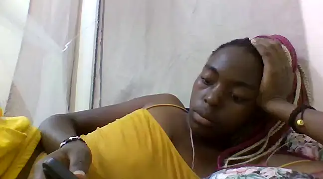 Snapshot of Ebony_maffin chatting on 12/13/24, 04:16 Ebony maffin online show from 12/13/24, 04:16