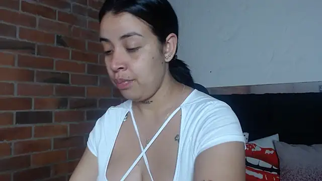 Snapshot of salome__hills1 chatting on 01/14/26, 07:06 salome hills1 online show from 01/14/26, 07:06