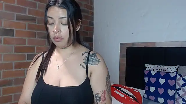 Snapshot of salome__hills1 chatting on 03/25/26, 07:24 salome hills1 online show from 03/25/26, 07:24