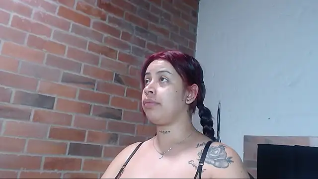 salome  hills1 online show from 02/24/25, 07:52