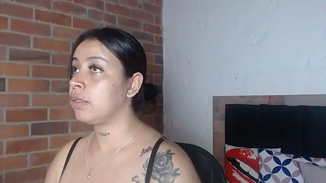 Snapshot of salome__hills1 chatting on 01/05/26, 07:39 salome hills1 online show from 01/05/26, 07:39