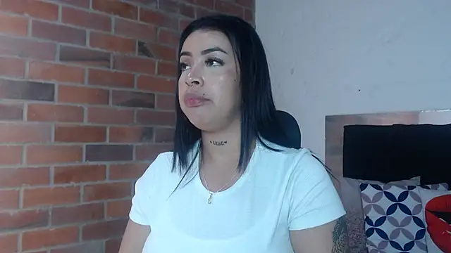 Snapshot of salome__hills1 chatting on 03/12/26, 04:33 salome hills1 online show from 03/12/26, 04:33