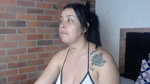 salome  hills1 online show from 12/15/25, 08:25