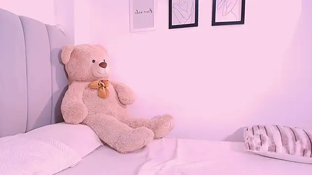 DannaHyde online show from 04/15/26, 03:49