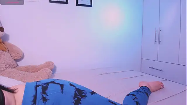 DannaHyde online show from 11/06/25, 07:29