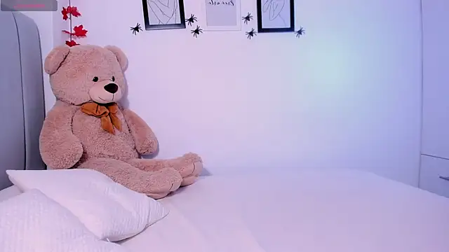 DannaHyde online show from 10/24/25, 09:25