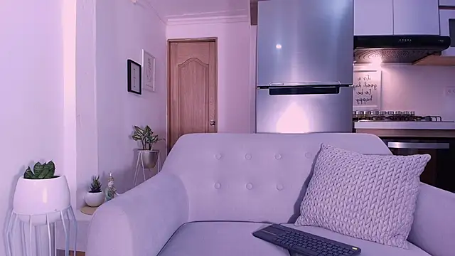 Snapshot of DannaHyde chatting on 02/09/26, 08:51 DannaHyde online show from 02/09/26, 08:51