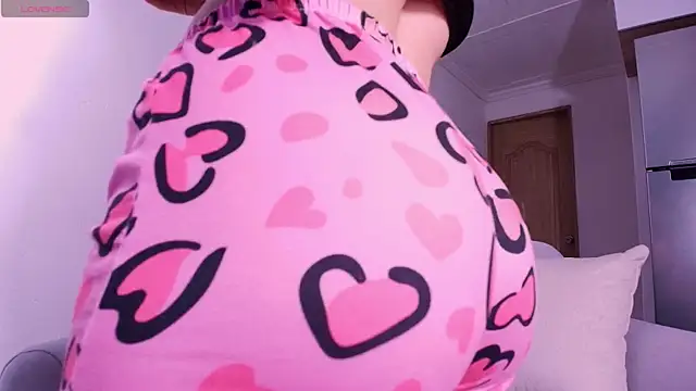 DannaHyde online show from 11/12/25, 08:23