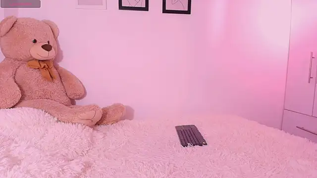 DannaHyde online show from 11/25/25, 07:25