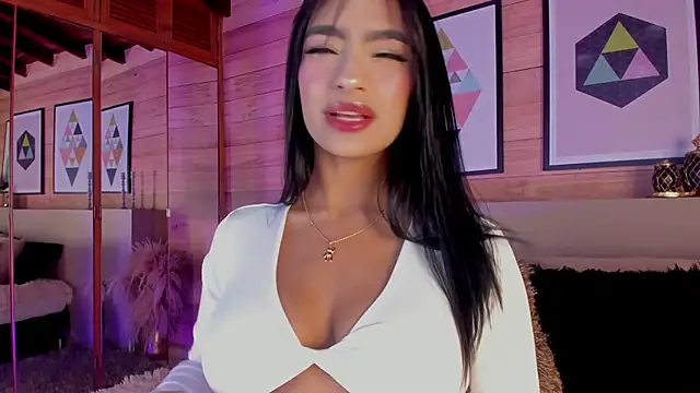 IzzyWild online show from 09/21/25, 12:10