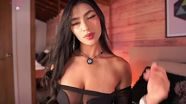 Snapshot of IzzyWild chatting on 11/16/25, 10:09 IzzyWild online show from 11/16/25, 10:09