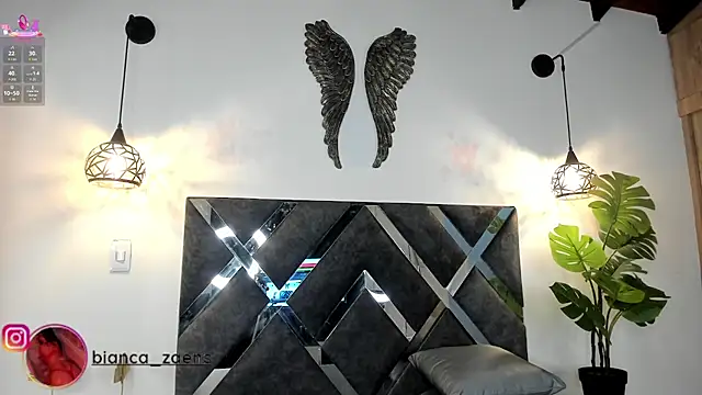 Snapshot of Bianca_zaens2 chatting on 02/06/26, 12:01 Bianca zaens2 online show from 02/06/26, 12:01
