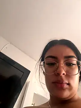 Snapshot of Bianca_zaens2 chatting on 09/20/25, 04:01 Bianca zaens2 online show from 09/20/25, 04:01