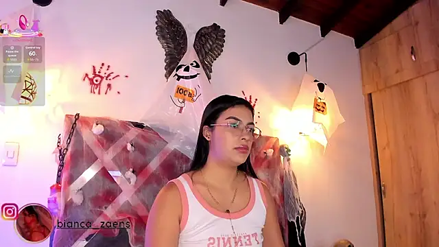 Snapshot of Bianca_zaens2 chatting on 10/22/25, 12:26 Bianca zaens2 online show from 10/22/25, 12:26