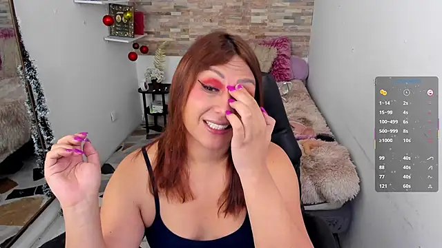 Analia 01 online show from 12/14/25, 12:33