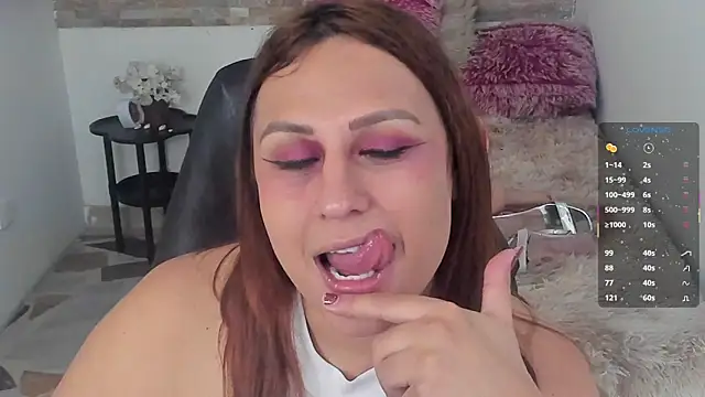 Analia 01 online show from 01/06/26, 12:31