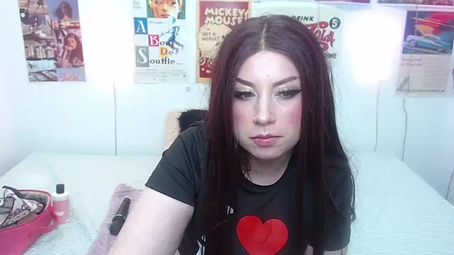 Snapshot of ari_rossee chatting on 02/28/25, 04:43 ari rossee online show from 02/28/25, 04:43