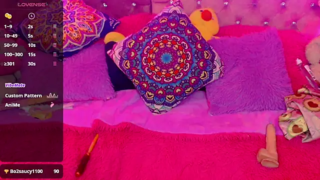 Snapshot of martina_bk chatting on 02/15/25, 11:47 martina bk online show from 02/15/25, 11:47