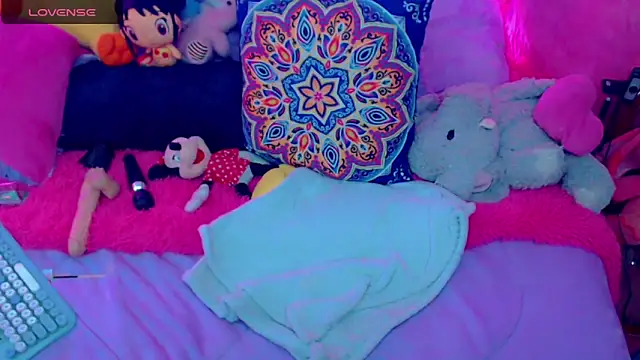 Snapshot of martina_bk chatting on 03/07/25, 05:08 martina bk online show from 03/07/25, 05:08