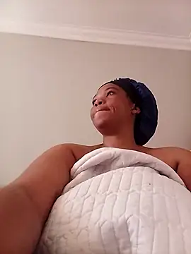 FreakyAngel3X online show from 11/21/25, 04:00