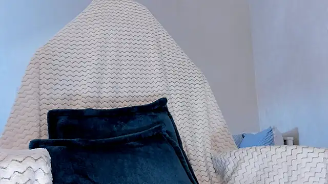 Snapshot of Britney_Ross chatting on 03/22/25, 06:33 Britney Ross online show from 03/22/25, 06:33