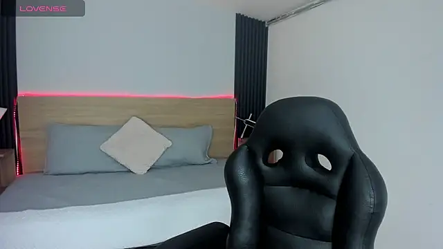 Chiqui milk  online show from 12/02/25, 06:53