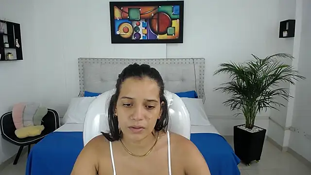 Chiqui milk  online show from 02/22/25, 07:14