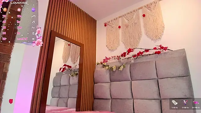 Natasha  Sccott online show from 10/04/25, 08:27