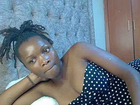 Snapshot of Naughty_Girl17 chatting on 02/12/25, 07:34 Naughty Girl17 online show from 02/12/25, 07:34