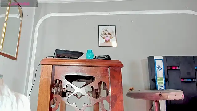 Jimena Grey online show from 05/30/26, 08:14