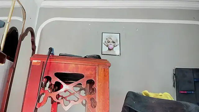 Jimena Grey online show from 01/12/26, 02:40