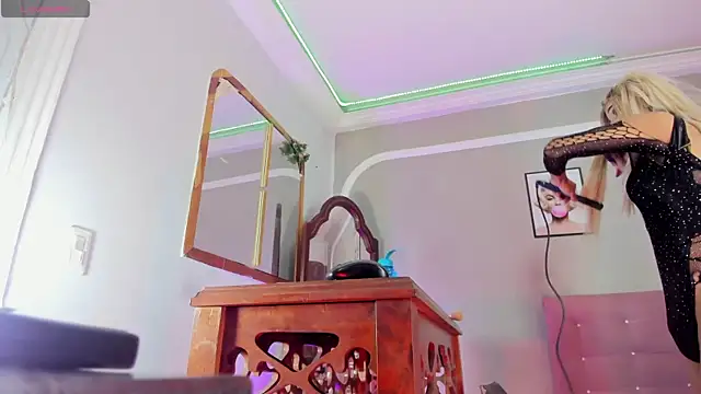 Jimena Grey online show from 10/21/25, 03:17