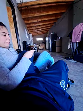 Snapshot of Michellluxo chatting on 09/28/25, 05:09 Michellluxo online show from 09/28/25, 05:09