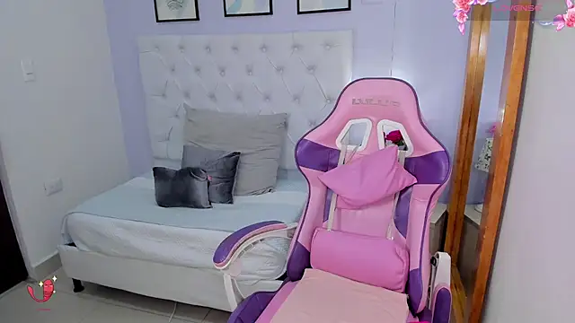 kitty kayo online show from 10/23/25, 04:00