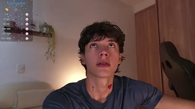 Snapshot of badboy_one_ chatting on 09/20/25, 09:42 badboy one online show from 09/20/25, 09:42