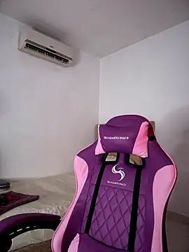 Hips hannah online show from 09/25/25, 09:10