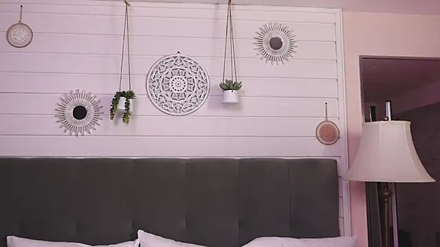 LinaReese online show from 11/26/25, 04:45