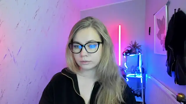 holly xglam online show from 11/12/25, 06:56