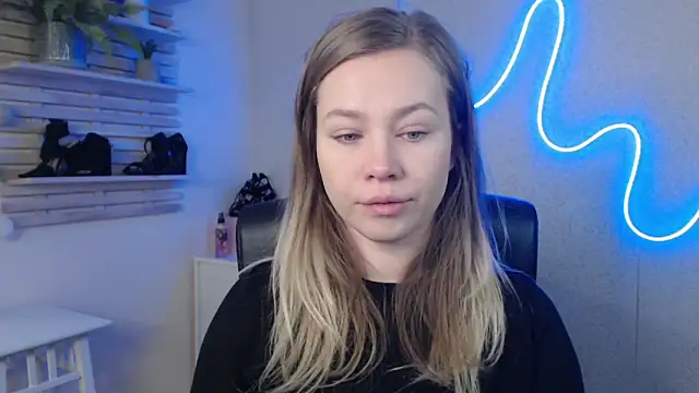 holly xglam online show from 02/10/25, 01:35