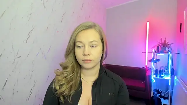 holly xglam online show from 11/29/25, 09:26