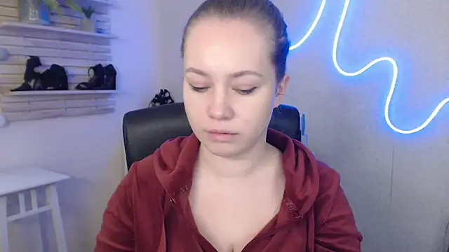 holly xglam online show from 01/31/25, 08:43