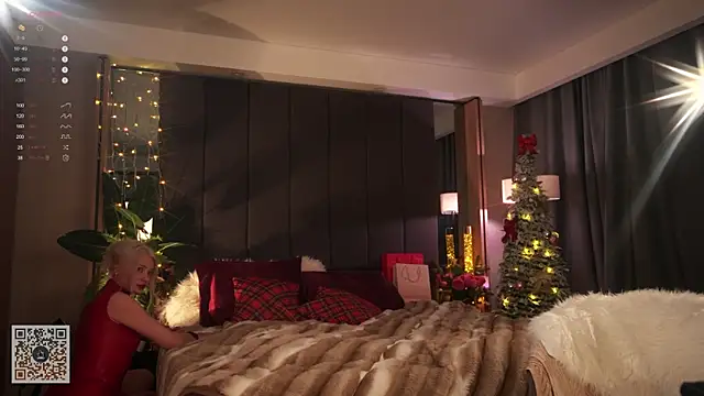 Snapshot of LinaKinky chatting on 12/18/25, 02:21 LinaKinky online show from 12/18/25, 02:21