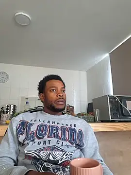 calientoboy online show from 06/01/26, 01:22