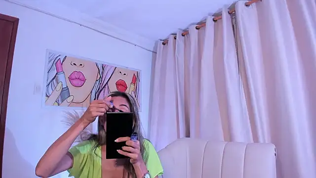 SkiinnyAna online show from 03/21/26, 07:40