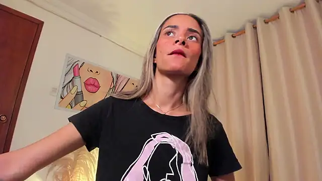 SkiinnyAna online show from 02/01/26, 07:34