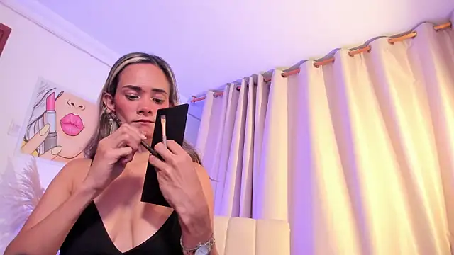 SkiinnyAna online show from 03/26/26, 07:34