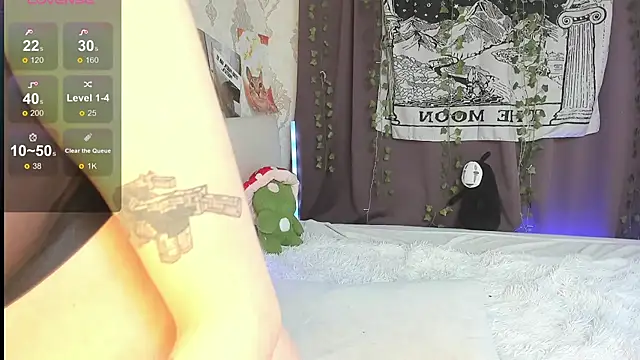 SophiaRyder online show from 11/13/25, 03:21