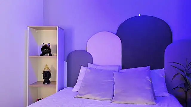 TaraCarson online show from 10/30/25, 02:54